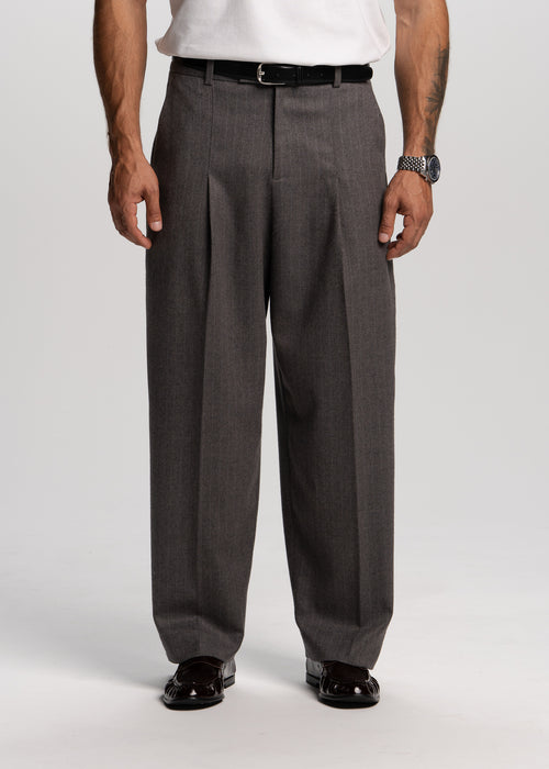 wide leg pleated trousers