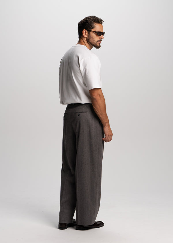 wide leg pleated trousers